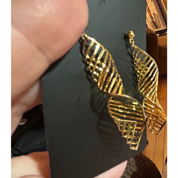 Vintage Twisted DNA Structure Dangle Earrings - Picture 6 of 10